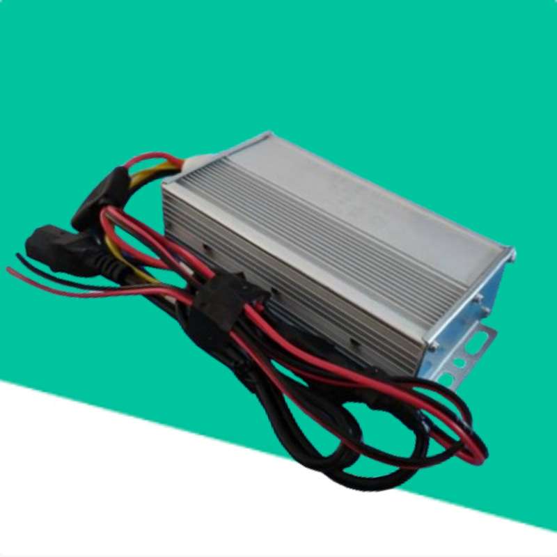 三轮电动车地摊灯品字头转换器48V60V72V96V转12V直流电压转换器 - 图0