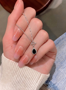 S925纯银天然黑尖晶项链女OT扣爱心吊坠甜酷风小众银饰锁骨链