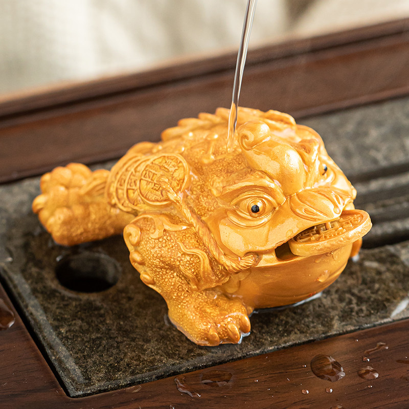 变色茶宠摆件蟾蜍招财喷水貔貅宠物可养金蟾茶桌茶盘茶台茶具配件