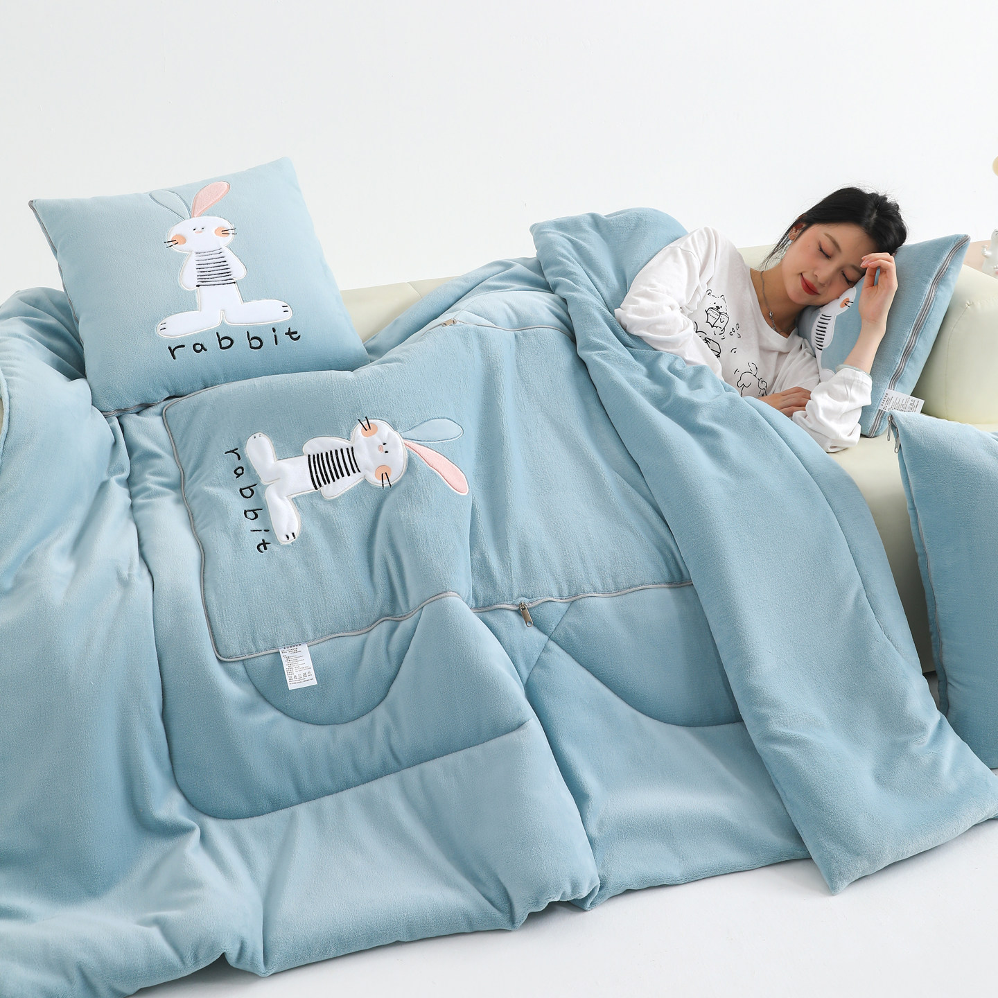 牛奶绒 加厚 双面绒冬季抱枕被子两用二合一车用午睡枕头沙发靠枕,淘宝优惠券,粉丝福利购,淘宝优惠卷