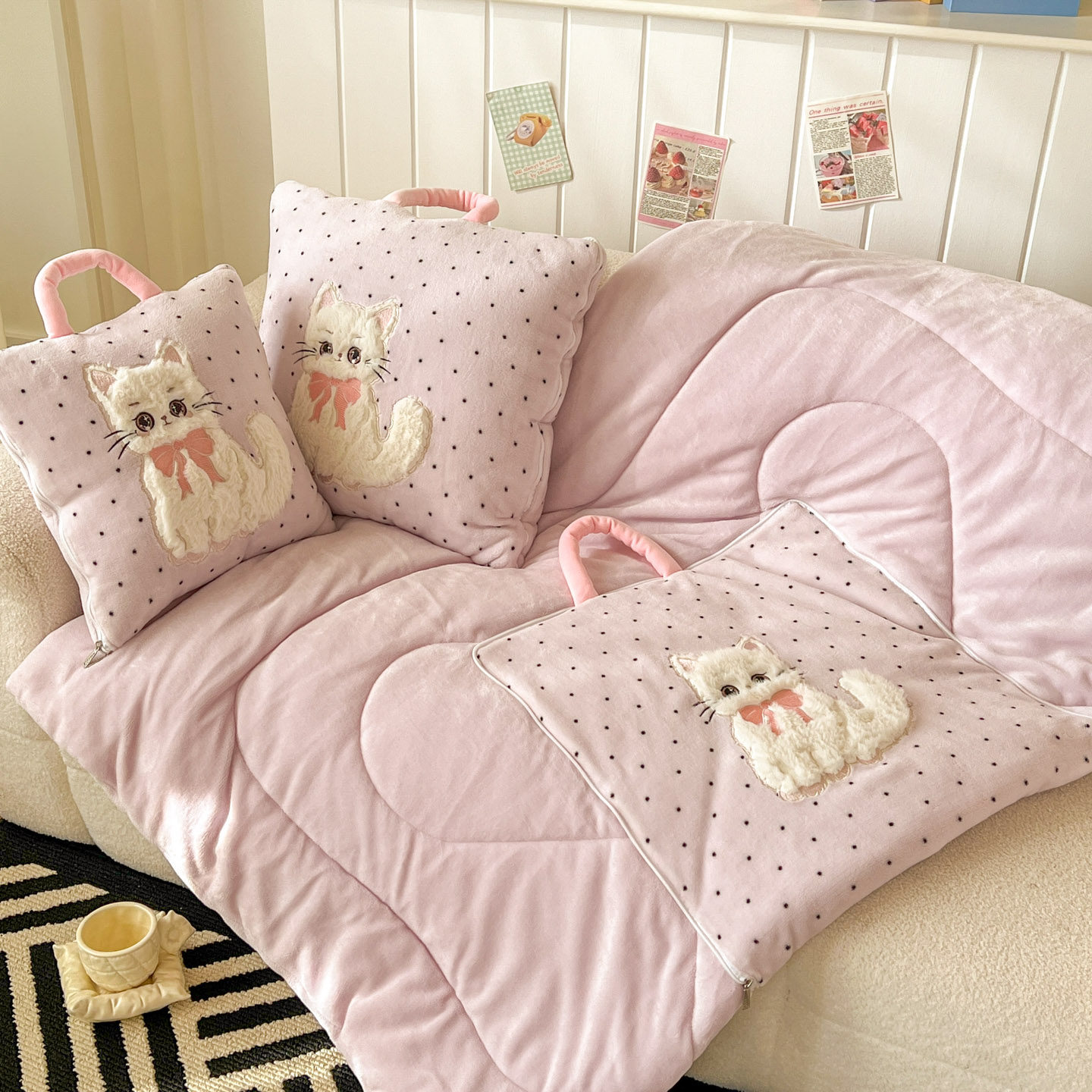 牛奶绒 加厚 抱枕车用被子两用2025新款沙发靠枕二合一冬季枕头被,淘宝优惠券,粉丝福利购,淘宝优惠卷