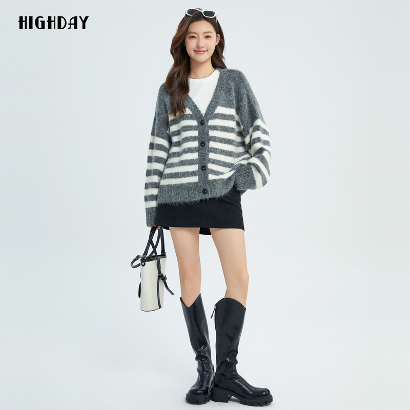 highday轩日2024秋新款V领慵懒风宽松落肩长袖针织开衫女条纹外套 - 图0