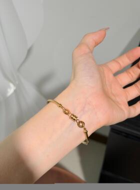 钛钢不掉色金色小蛮腰半镯手链女高级感贵气手环平价显贵手饰