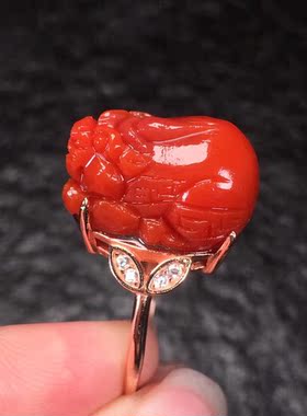 精工雕刻貔貅戒指 满色满肉锦红色 肉质饱满细腻 料子干净无杂