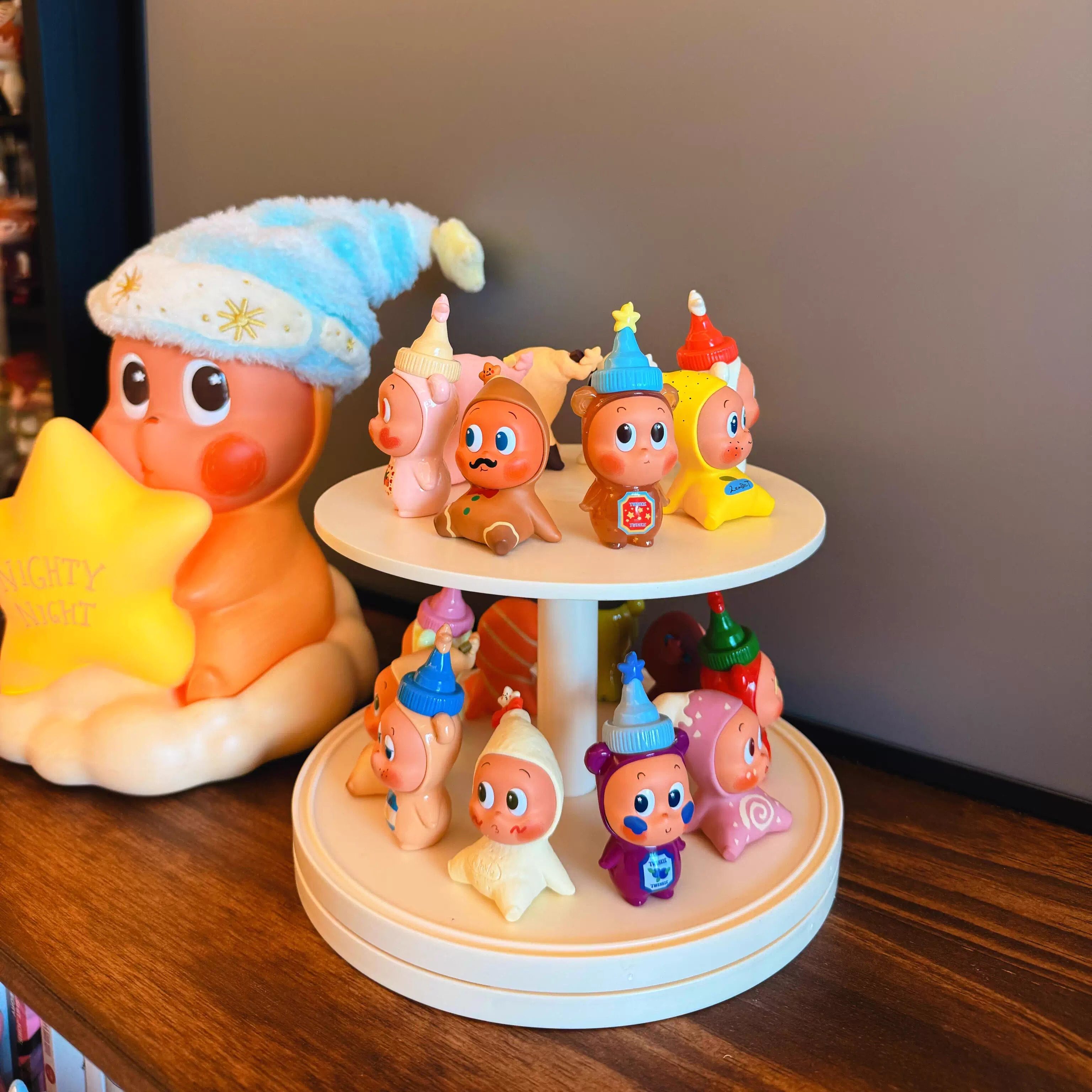 【旋转屋】盲盒展示置物架手办展示柜透明保护罩展示摆台娃娃公仔,淘宝优惠券,粉丝福利购,淘宝优惠卷