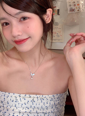 轻奢小众梦幻冰蓝蝴蝶项链女韩国新款百搭气质珍珠锁骨链颈链