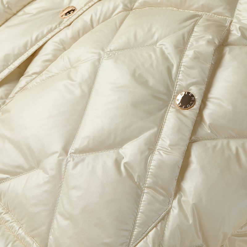 【波兰进口鹅绒】比音勒芬2025秋冬新款女时尚休闲保暖高领羽绒服