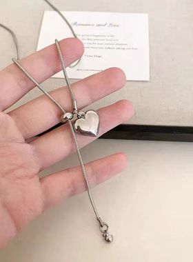 简约银色爱心吊坠项链轻奢精致小众设计时尚气质秋冬百搭个性项链