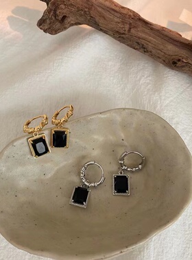 S925银针复古黑色锆石耳扣耳钉