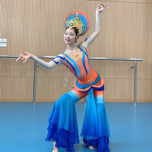 新款飞天舞蹈演出服装民族古典舞敦煌丝路女汉服反弹琵琶舞表演服 - 图0