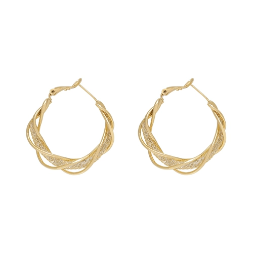 Дизайнерские серьги, тренд сезона, коллекция 2023, легкий роскошный стиль