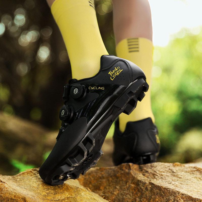 New direct-selling cycling shoes, professional locking shoes, mountain bike shoes, road bikes, bicycle lock-free shoes, hard-soled pull and dynamic shoes