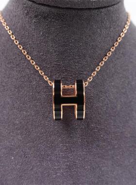 Hermes黑金色H项链合金