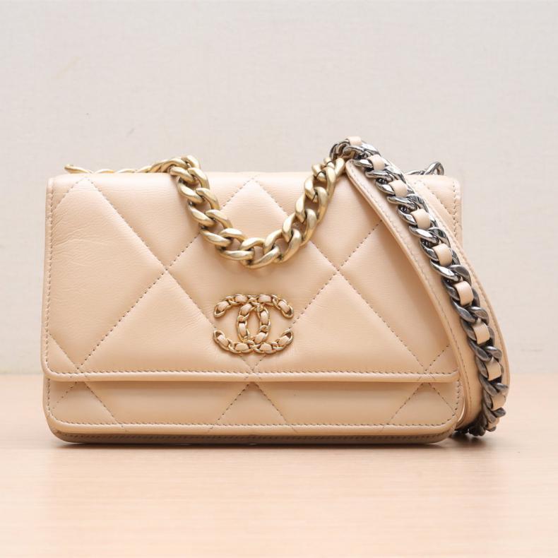 【自营】中古95新Chanel/香奈儿斜挎包19BAG口盖包WOC羊皮革 - 图1