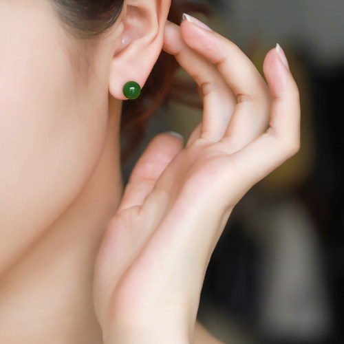 若华珠宝碧海 菠菜绿和田玉碧玉耳钉女18K金简约耳环玉石耳饰定制 - 图0