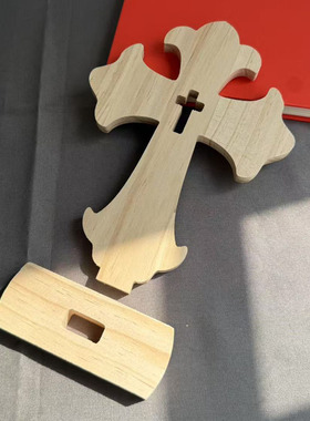 创意镂空松木十字架桌面摆台20cm万圣节装饰十字