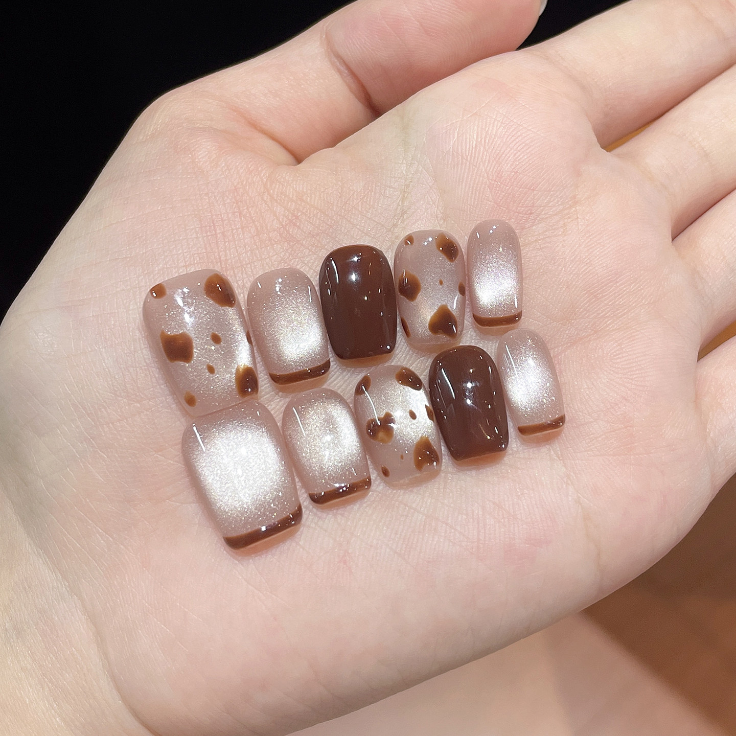 秋冬高级感纯手工穿戴美甲2026新款短款少女粉色豹纹猫眼摩卡可可,淘宝优惠券,粉丝福利购,淘宝优惠卷