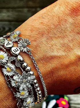 权志龙三朵小雏菊合金电镀手链