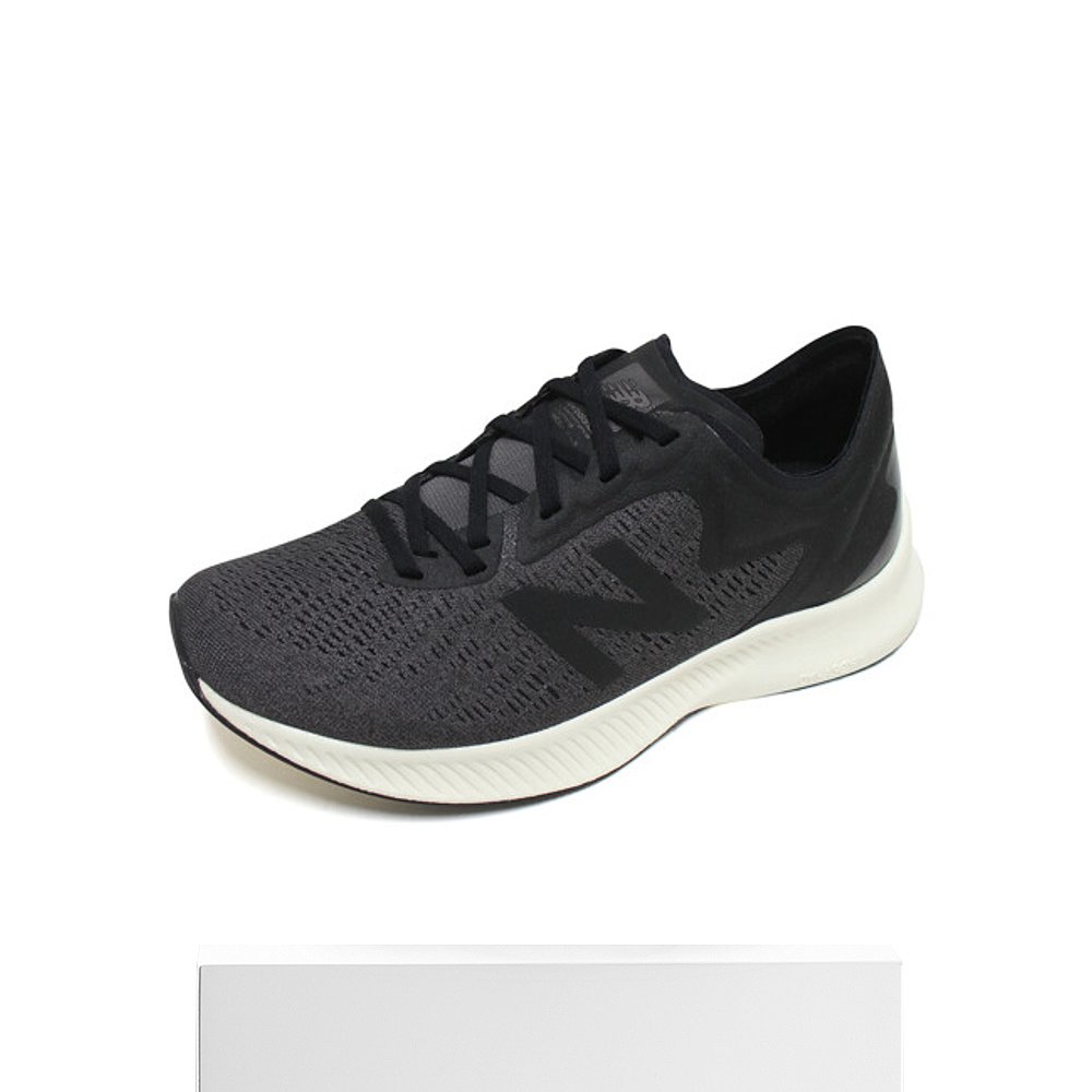 韩国直邮[New Balance] Dynasoft PESU女士运动鞋跑步鞋黑色-图3