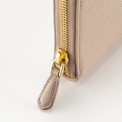 日本直邮Prada SAFFIANO TRIANGOLO 圆形长款钱包 1ML506 QHH - 图3