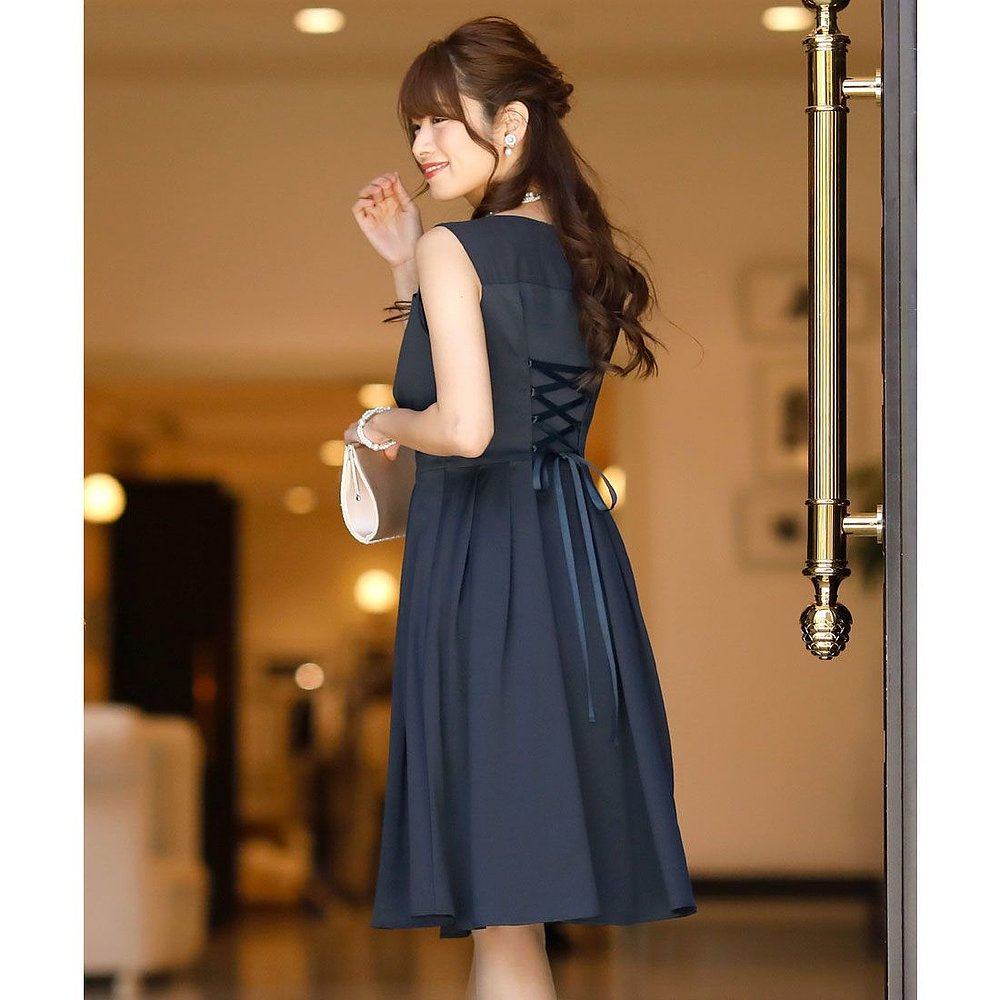  天猫国际探物日本连衣裙