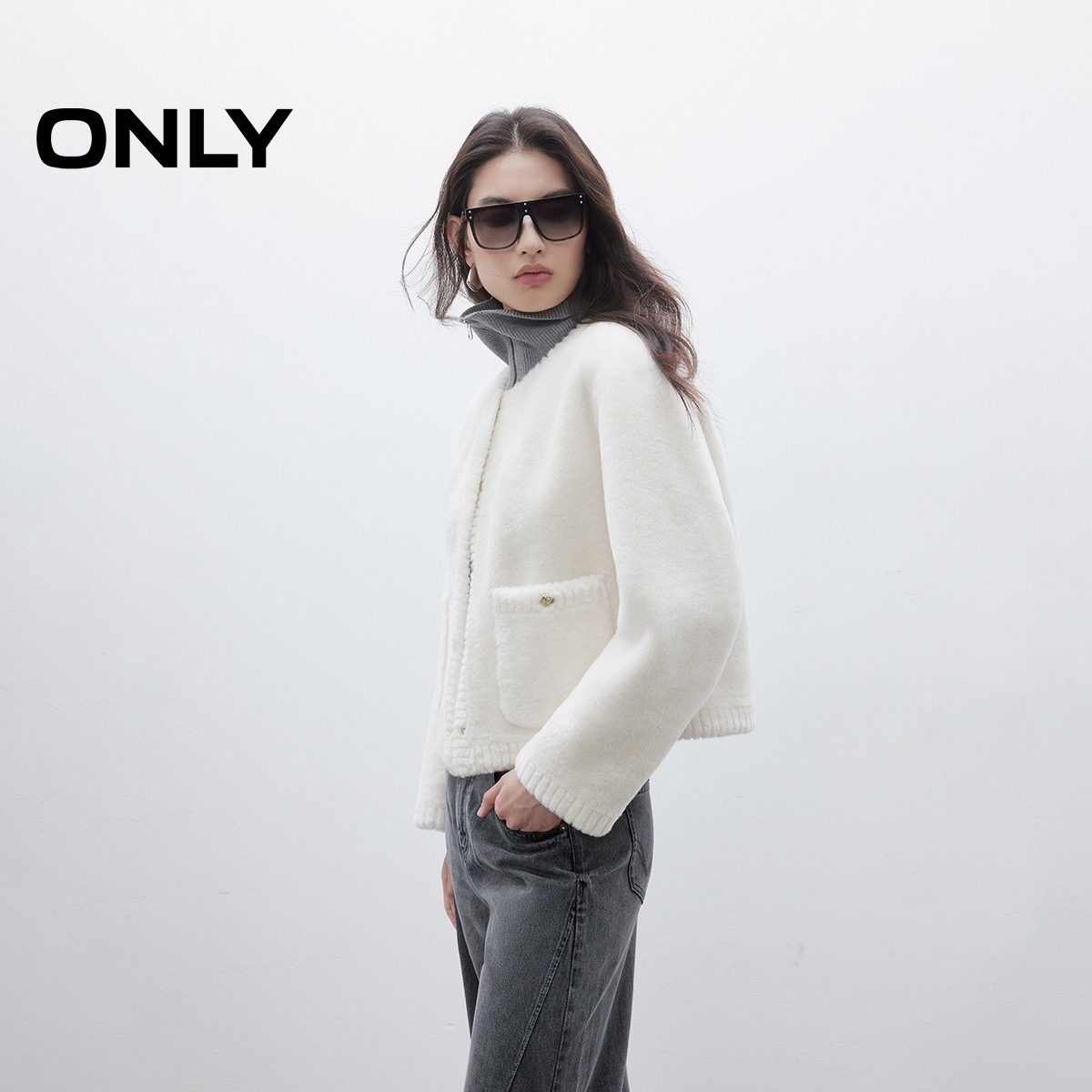 ONLY2025冬季新款甜美皮毛一体细腻短绒圆领微落肩保暖棉服女,淘宝优惠券,粉丝福利购,淘宝优惠卷