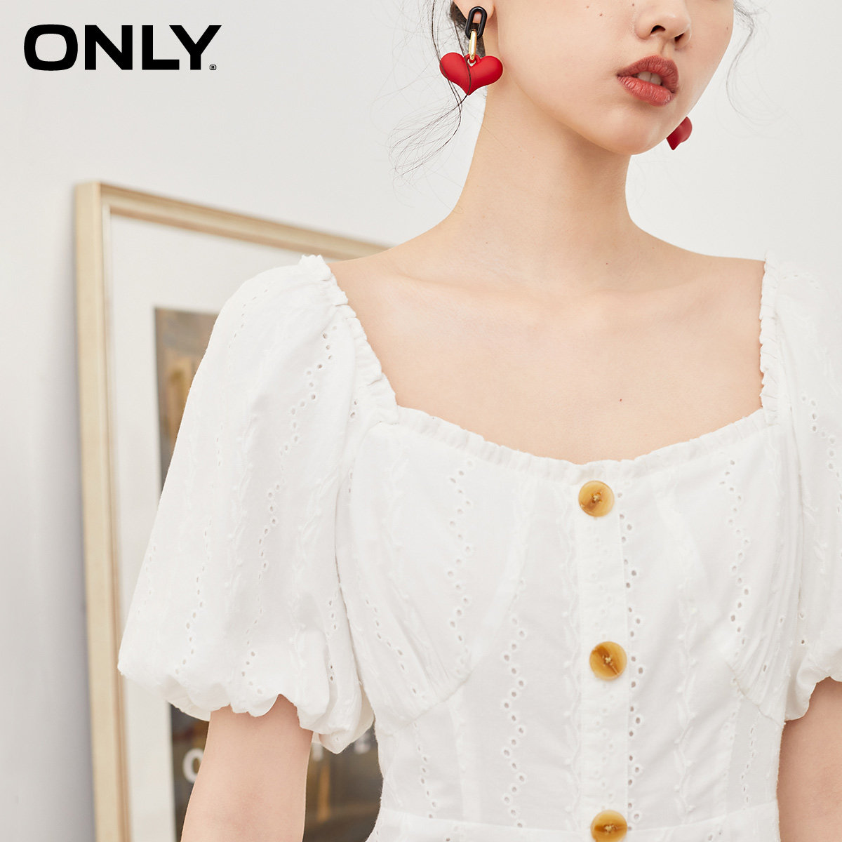 only2021夏季新款镂空泡泡袖连衣裙 ONLYoutlets店连衣裙