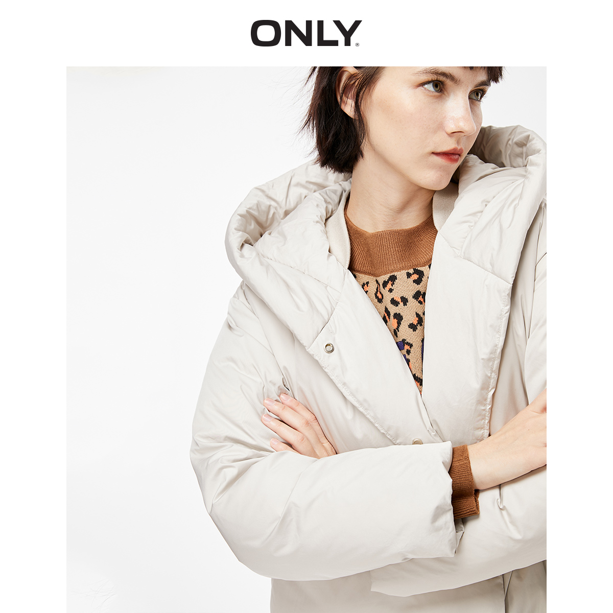 only冬季新款直筒连帽时尚羽绒服 ONLYoutlets店羽绒服