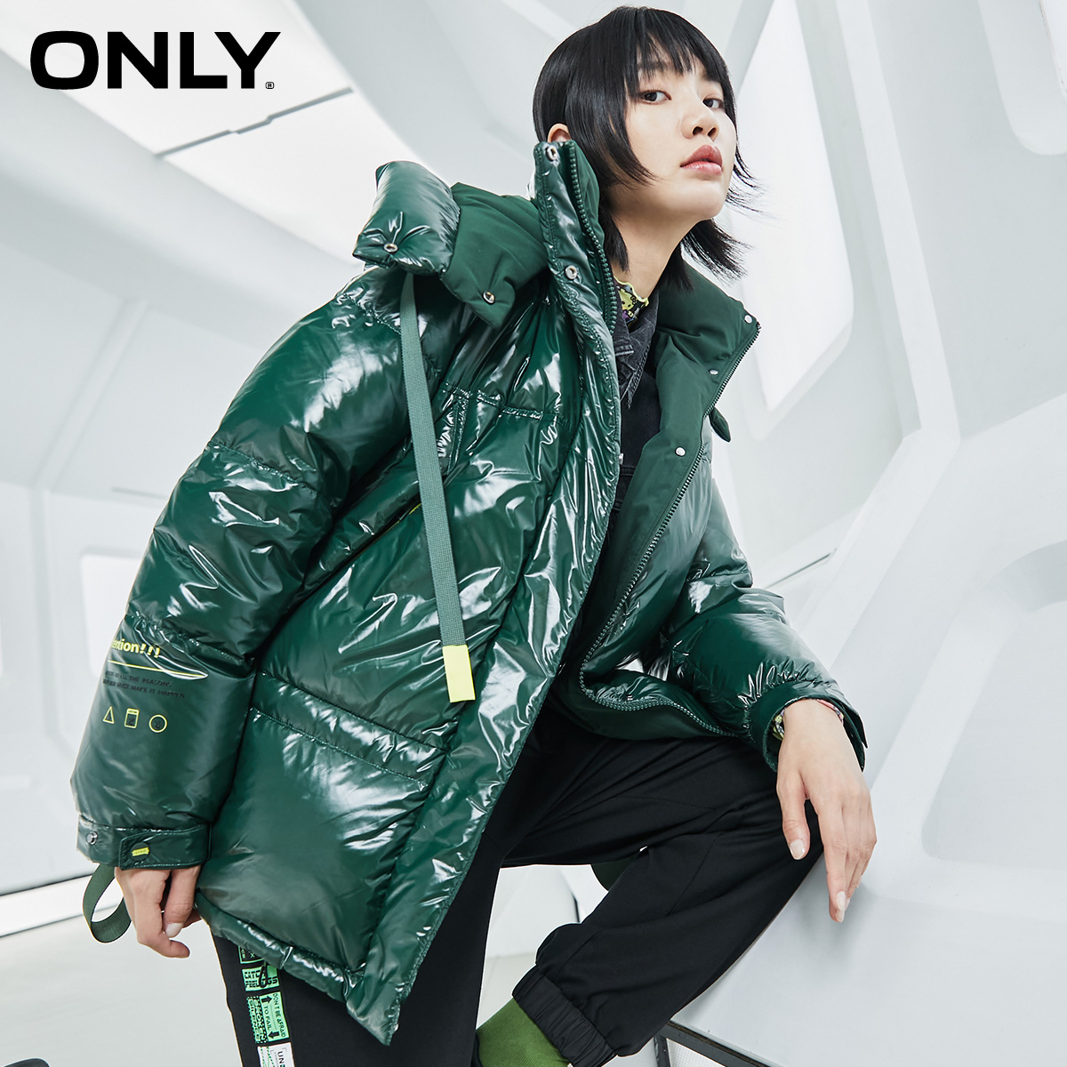 only奥莱秋季亮面拼接抽绳羽绒服 ONLYoutlets店羽绒服