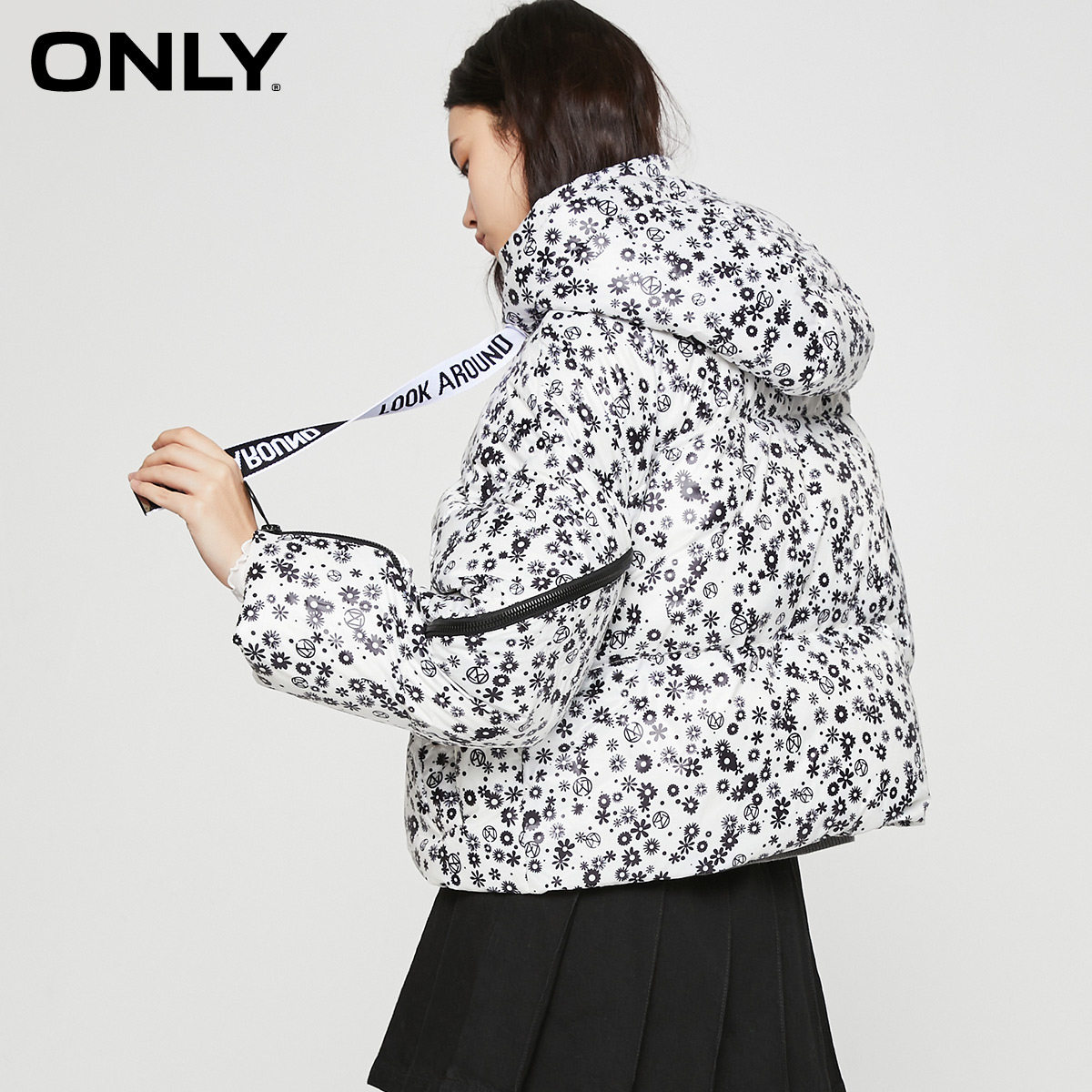 only2021冬季新款短款印花羽绒服 ONLYoutlets店羽绒服