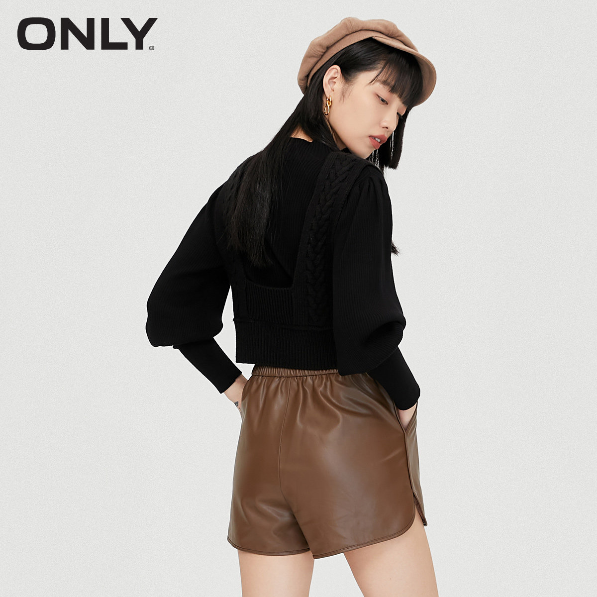 only2021纯色简约高腰直筒pu休闲裤 ONLYoutlets店休闲裤