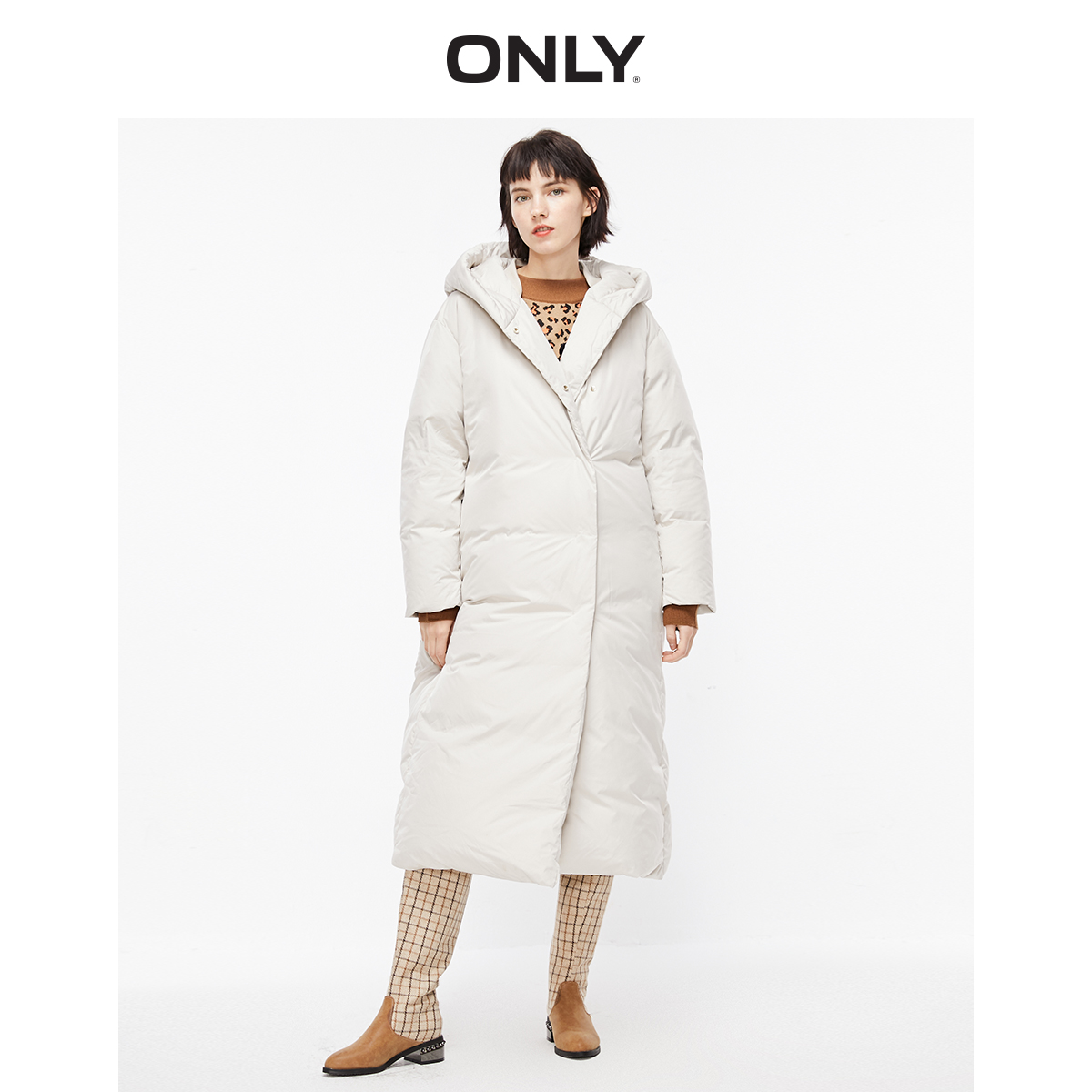 only冬季新款直筒连帽时尚羽绒服 ONLYoutlets店羽绒服