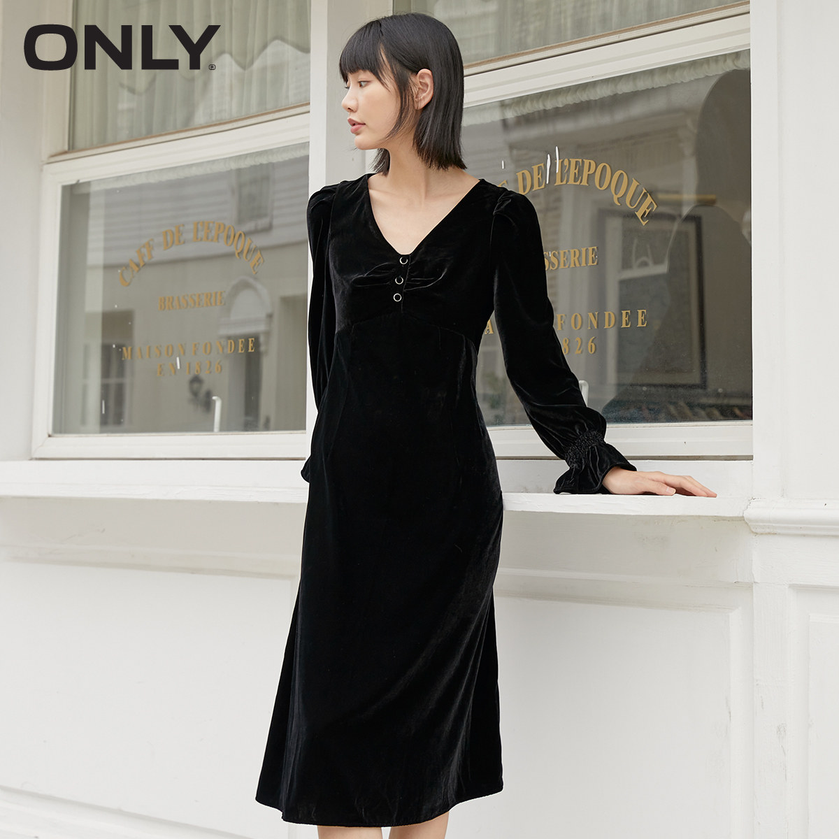 only奥莱秋季v领绒面气质连衣裙 ONLYoutlets店连衣裙