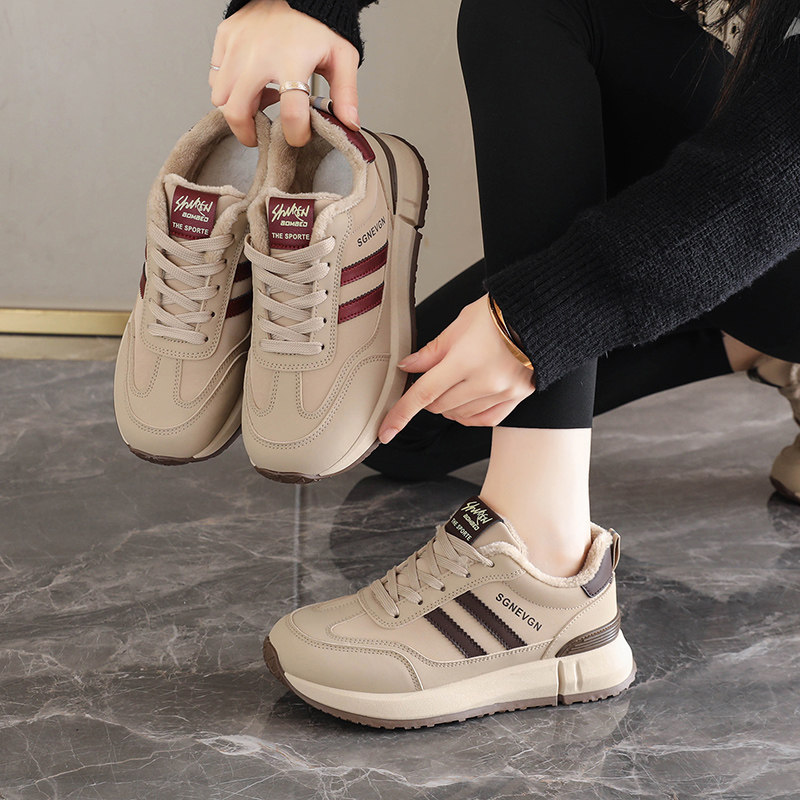 踩屎感真皮加绒运动鞋女2025新款冬季防水防滑保暖百搭二棉阿甘鞋,淘宝优惠券,粉丝福利购,淘宝优惠卷