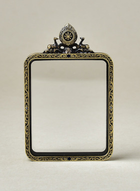 嘎乌盒双鹿听经花头双面唐卡壳