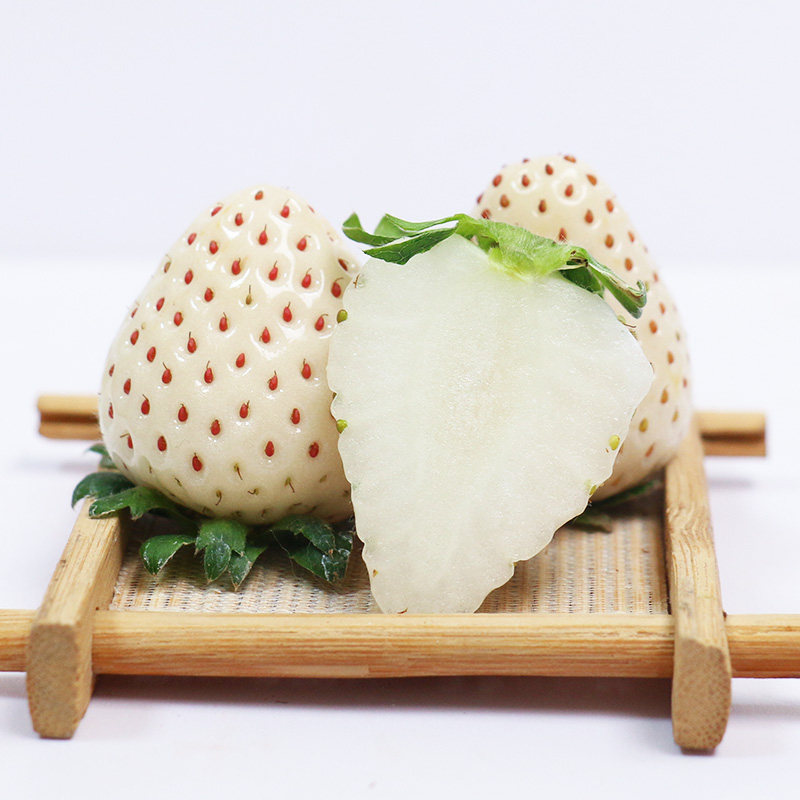 【团长专享】淡雪白色恋人雪宝白草莓1/2斤新鲜丹东草莓白雪公主,淘宝优惠券,粉丝福利购,淘宝优惠卷