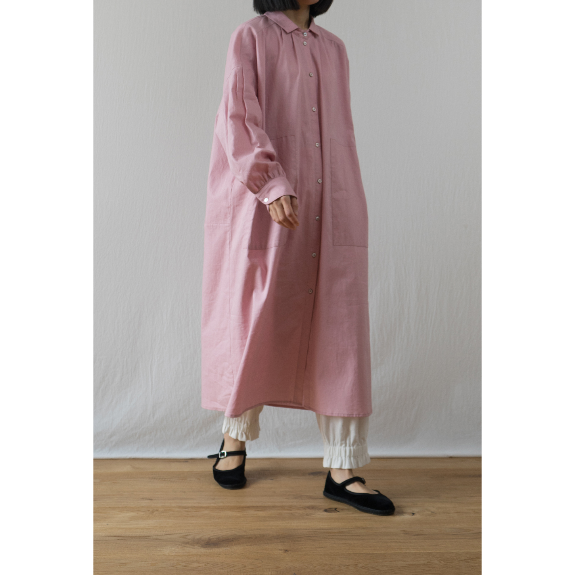 棉麻立裁打褶泡泡袖贴袋衬衫连衣裙春夏三色  Linen shirtdress - 图0