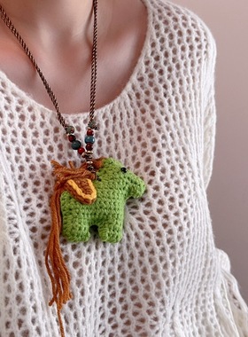 手工小马毛线编织项链女时尚可爱生肖马玩偶针织毛衣链颈链配饰品