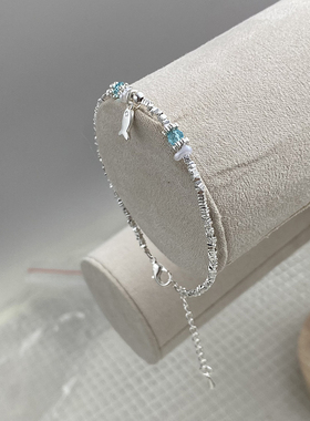 高级感蓝色水晶小鱼碎银手链