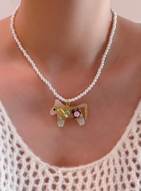 时尚气质可爱闪钻小马吊坠项链女轻奢珍珠颈链锁骨链毛衣链配饰品