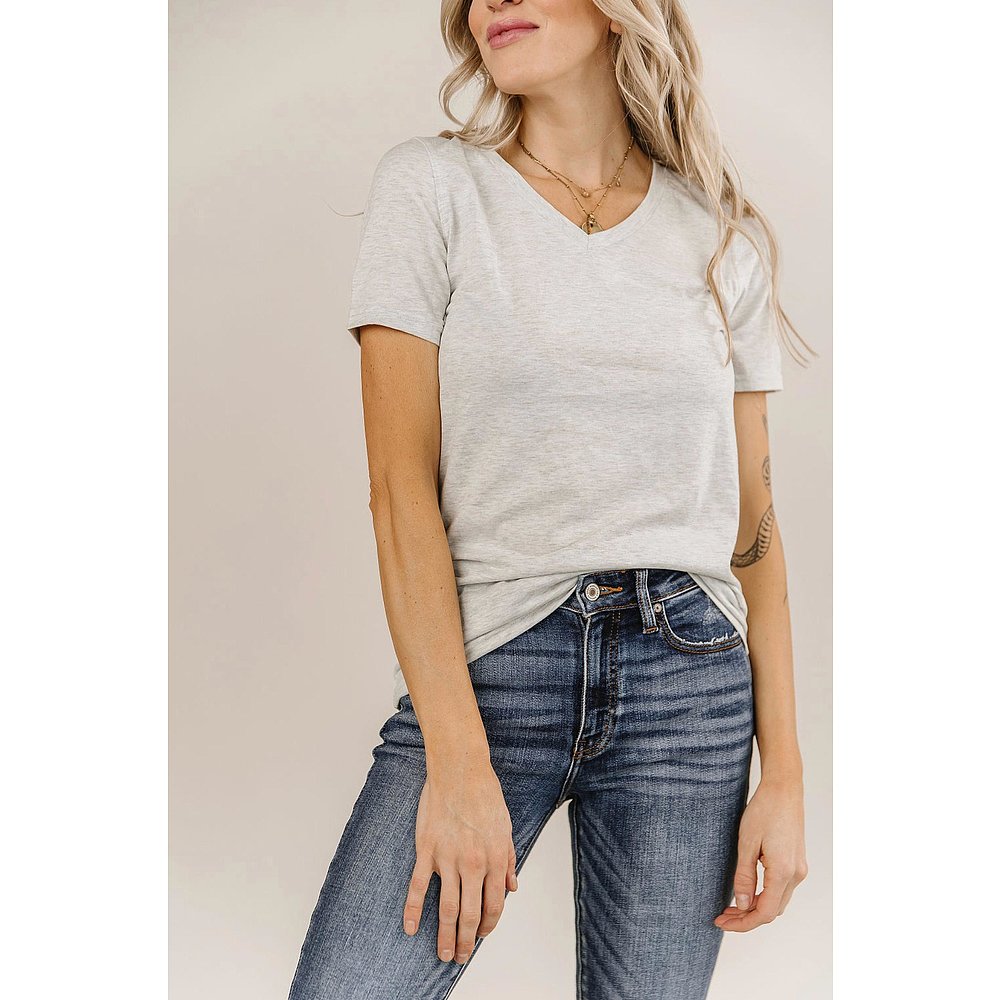 自营 ampersandV-Neck Lulu Short Sleeve Top In Heather Grey - - 图2