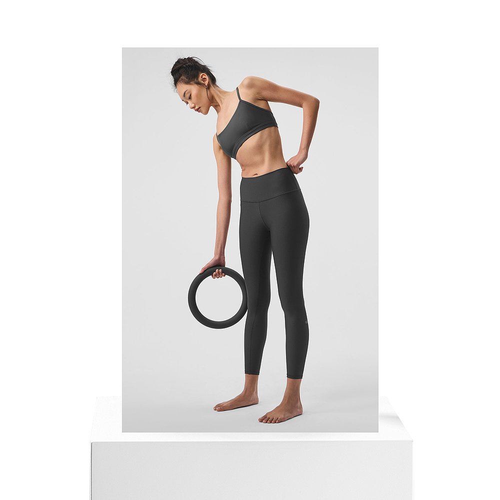 美国直邮Alo Yoga Airlift Intrigue Bra - 炭黑灰 - 图3