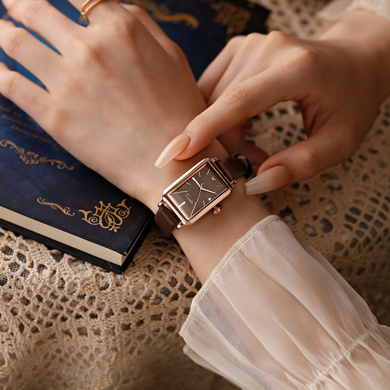 女士名牌正品2022新款防水复古手表 依文琳手表国产腕表