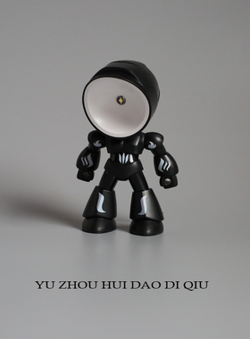 无聊了摆个机器人小夜灯！摆件