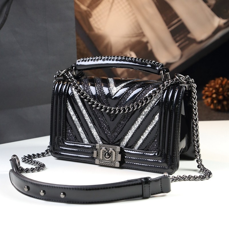 拼块女2020新款百搭单肩漆皮斜挎包 忆香箱包女士包袋