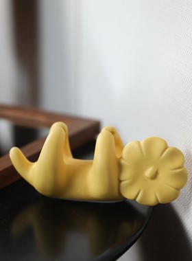 北欧创意小狮子抽象艺术陶瓷摆件家居客厅书房样板间民宿前台装饰