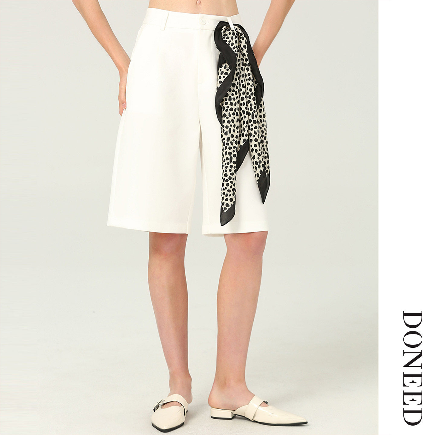 DONEED2025夏款时尚休闲纯色基础百搭配丝巾直筒高腰五分裤女