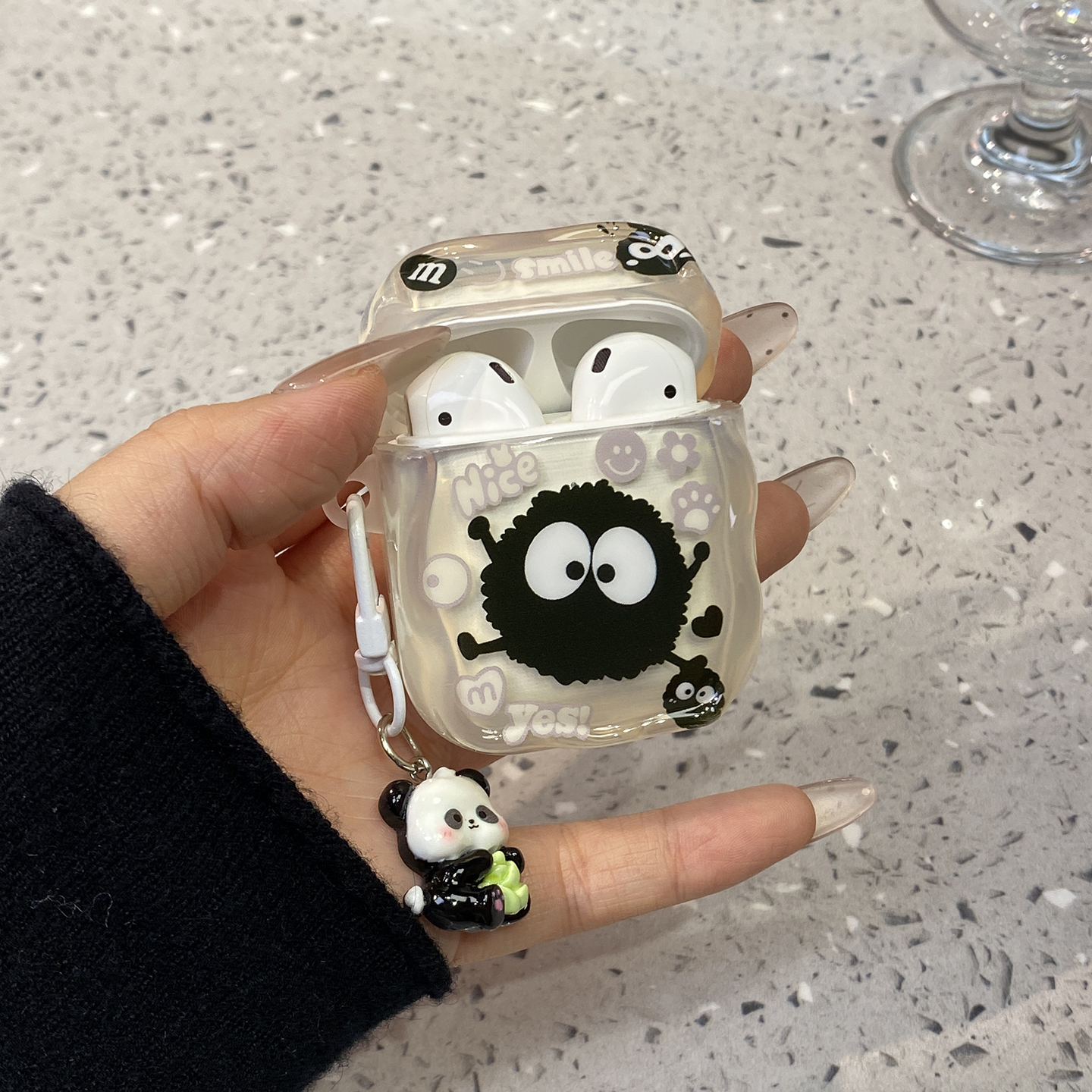 趣味可爱黑煤球适用airpods4保护套airpod3苹果pro耳机壳二代无线蓝牙第三代aipods2代带挂件airpodpro四代女 - 图1