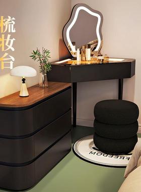 爆款实木小户型转角梳妆台新款三角斗柜一体家用卧室墙角化妆桌床