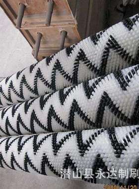 供应工业清洗毛刷辊黑色尼龙丝除尘刷辊V型清洁尼龙辊滚刷